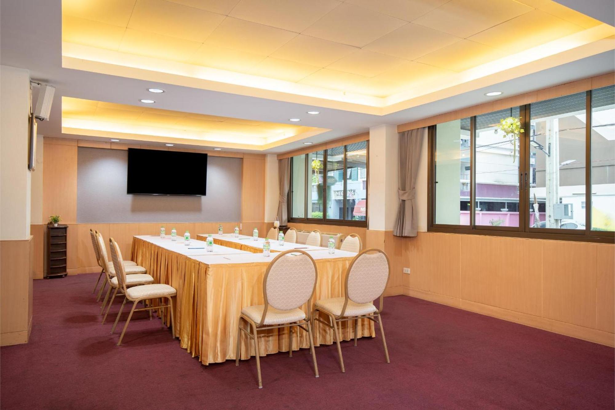 P-Park Hotel Bangkok Ngoại thất bức ảnh